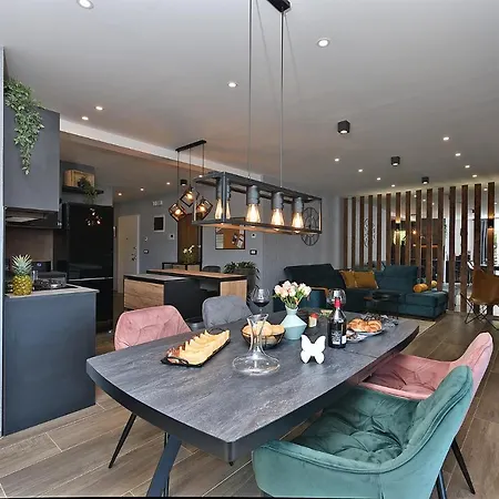 Art Zeus Apartman