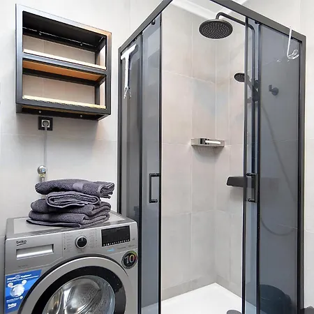 Art Zeus Apartment *